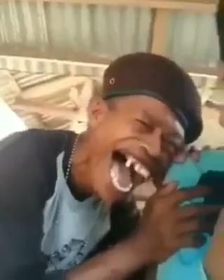 Omg hahahahah 😂🤣 [Video] | Crazy funny videos, Really funny joke, Funny images laughter Funny Laugh Videos, Best Funny Video, Comedy Photos, Funny Vines Youtube, Funny Tik Tok, Funny Short Video Clips, Trend Tiktok, Funny Songs, Funny Tiktok