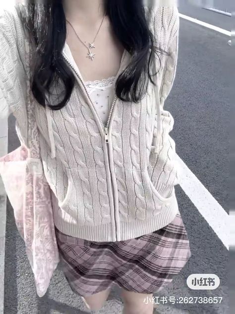 Chinese Douyin, Korean Fashion Aesthetic, Douyin Fashion, Modest Girly Outfits, Chinese Fashion, Cute Skirt, Skirt White, 가을 패션, Really Cute Outfits