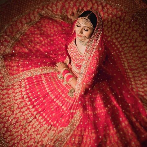 शादी की तस्वीरें, Indian Bride Poses, Indian Bride Photography Poses, Indian Wedding Poses, Bride Photos Poses, Indian Wedding Photography Couples, Bridal Photography Poses, Indian Bridal Photos, Indian Wedding Couple Photography