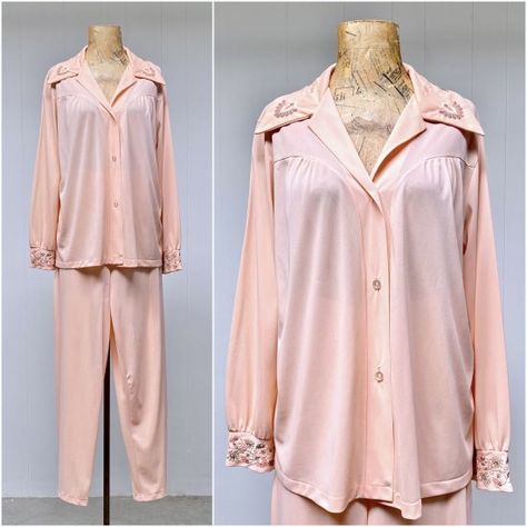 Breakfast in Bed for Mothers Day-the vintage fashion parade for the week of May 8th | Vintage Fashion Guild Forums 1960s Pajamas Women, 60s Pajamas Vintage, 70s Pajamas Vintage, 60s Pyjamas, 70s Pyjamas, 1970s Sleepwear, 70s Pjs, 70s Sleepwear, 1970s Pajamas