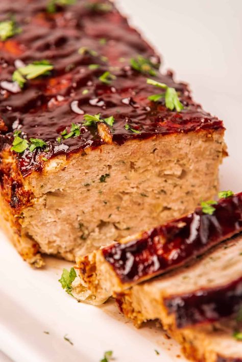 Chicken meatloaf is a flavorful, low-fat alternative to traditional meatloaf made with ground chicken breast, herbs, and spices. Bbq Chicken Meatloaf, Ground Chicken Loaf, Chicken Meatloaf Recipes, Ground Chicken Meatloaf, Chicken Meatloaf Recipe, Easter Main Dishes, Chicken Loaf, Ground Beef Meatloaf, Awesome Chicken