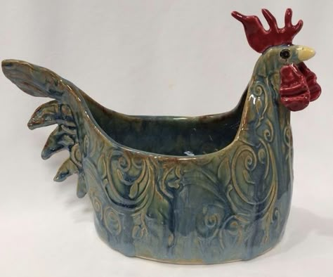 Pottery Chickens Clay, Chicken Ceramic Pottery, Chicken Pottery Ideas, Ceramic Chickens Pottery, Chicken Pottery, Clay Chickens, Pottery Chicken, Pottery Sculpture Ideas, Chicken Ceramic