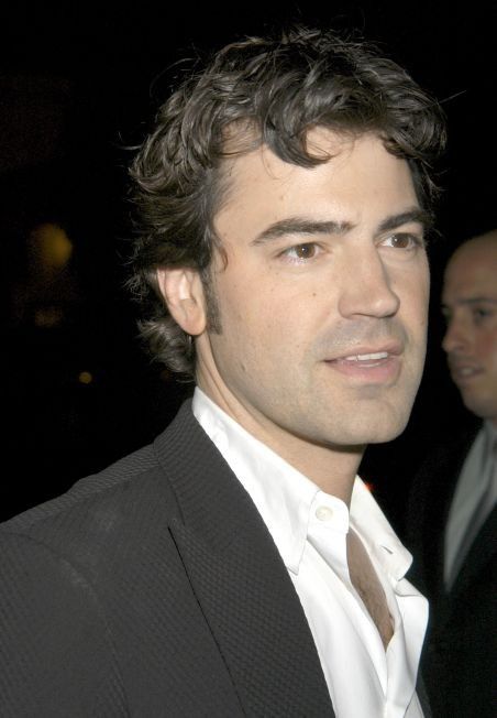 Boyfriend List, Ron Livingston, American Celebrities, Cult Of Personality, Gorgeous Guys, Leading Men, Movie Images, Band Of Brothers, Rotten Tomatoes