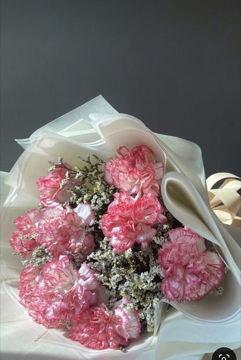 Wedding Bouquet Carnations, Carnation Flower Aesthetic, Carnation Bouquet Wedding, Pink Carnation Bouquet, Carnation Wedding Bouquet, Carnation Flower Bouquet, Bouquet Of Carnations, Carnations Bouquet, Carnation Centerpieces