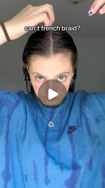 111K likes, 110 comments - julesdell_ on July 4, 2023: "this is perfect if you can’t French braid :) #curls #curlyhair #hairstyles #curlyhairstyles #frenchbraid #cantfrenchbraid #twists". Short Hair French Braid, French Braid Curls, Curly Hair Tips And Tricks, French Tutorial, Braid Curls, Hair Tips And Tricks, Braiding Your Own Hair, Short Hair Styles Easy, Curly Hair Tips