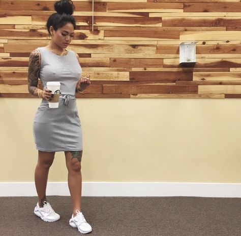 Air Huarache Outfit, Grey Dress Outfit, Huaraches Outfit, White Huaraches, Tomboy Outfits, Dope Outfits, Looks Style, Fashion Killa, Types Of Fashion Styles