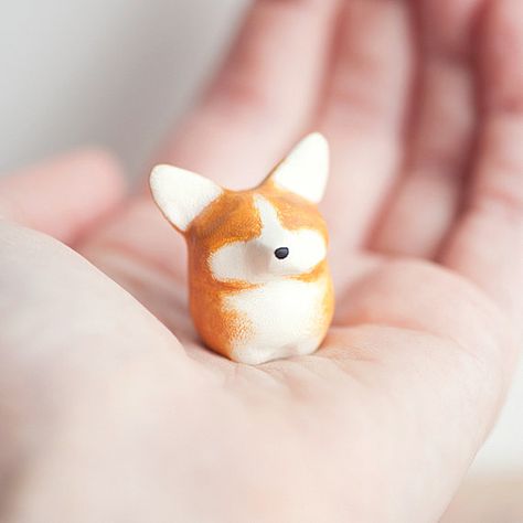 Polymer Clay Corgi, Corgi Clay, Fat Corgi, Polymer Clay Animals, Clay Animals, Ceramics Pottery Art, Ceramic Animals, Cute Clay, Clay Figures