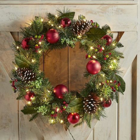 Beautiful wreath for decorating this Holiday season. #christmasdecordiy #christmasdecorationsdiy #worldkindnessday Holiday Wreaths Christmas, Holiday Wreaths Diy, Gold Christmas Decorations, Christmas Front Doors, Christmas Door Wreaths, Green Wreath, Xmas Wreaths, Do Nothing, Christmas Wreaths Diy