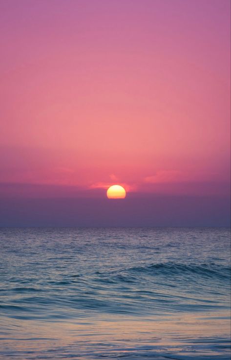 Blue Sunset, Purple Sunset, Beach Wallpaper, Pink Sunset, Sunset Wallpaper, Pretty Sky, Jolie Photo, Sunset Pictures, Alam Yang Indah