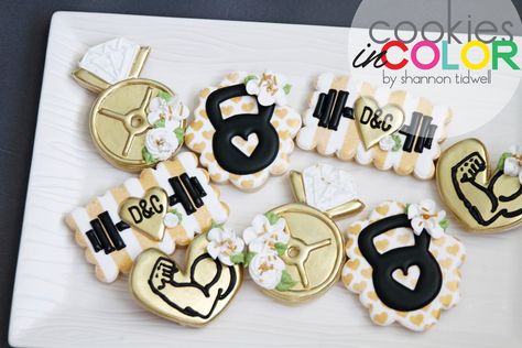 Crossfit Cookies, Crossfit Wedding, Wedding Shower Cookies, Cookie Wedding Favors, Gym Couple, Shower Cookies, Sugar Cookie Designs, Cookie Ideas, Wedding Cookies