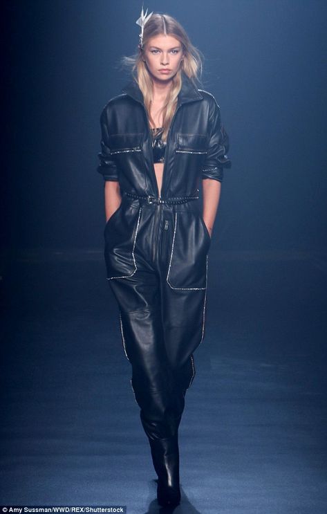 Stella Maxwell.. Zadig & Voltaire Fall 2018 leather jumpsuit.. Black Leather Jumpsuit, Victoria’s Secret Fashion Show, Leather Jumpsuit, Stella Maxwell, Metallic Mini Dresses, Victorias Secret Models, 2023 Fashion, Zadig And Voltaire, New York Fashion Week