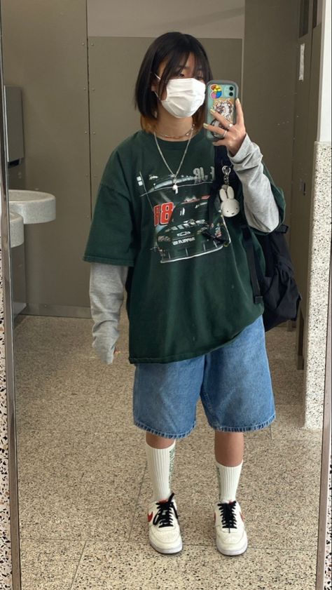 Long Sleeve And Short Sleeve Outfit, Big Jorts Outfit Idea, Fit Inspo Baggy Clothes Summer, Jorts Outfit Long Sleeve, Cool Fits Aesthetic, Long Black Shorts Outfit, Jorts Outfit Idea Grunge, Wierd Outfits, Oversized Shorts Outfit