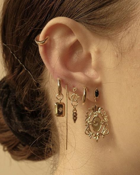 Mirror Earrings, Pretty Ear Piercings, Studio Jewelry, Ornate Mirror, Dope Jewelry, Funky Jewelry, Jewelry Lookbook, Stacked Jewelry, New Week