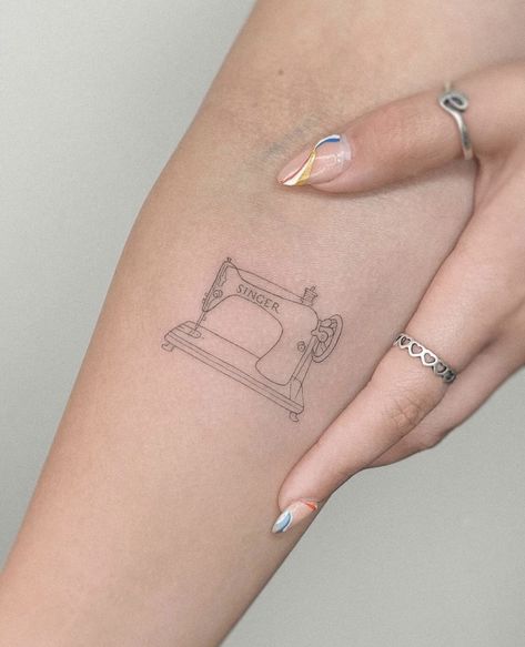 Sew Tattoo Ideas, Sewing Related Tattoos, Old Sewing Machine Tattoo, Fine Line Sewing Tattoo, Sewing Needle Tattoo Design, Sew Machine Tattoo, Simple Sewing Tattoo, Sewing Tattoos Ideas, Sewing Machine Tattoo Design