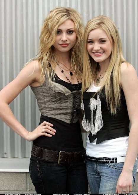 Noughties Fashion, Aly Aj, Celebrity Faceclaims, Alyson Michalka, Aly Michalka, Aly And Aj, Nickelodeon Girls, Aj Michalka, 2000s Girl