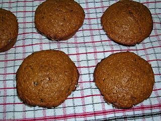 Sourdough Bran Muffins (sourdough, flour, bran, baking powder and soda, butter, brown sugar, molasses, egg, milk, raisins and nuts) Raisen Bran Muffins, Carrot Bran Muffins, Dough Starter Recipe, Raisin Bran Muffins, Bran Muffin, Mountain Garden, Sourdough Muffins, Recipe Using Sourdough Starter, Bran Muffin Recipes