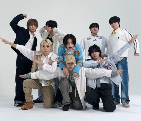 Funny Group Photos, Skz Ot8, Stray Kids Ot8, Stay Kids, Kids Groups, 6th Anniversary, Kid Rock, Skz In Cute, Kids Board