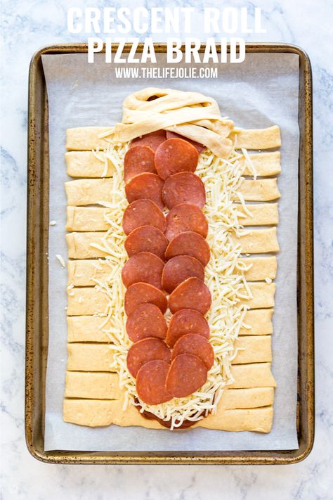 Pizza In Crescent Rolls, Easy Stromboli Recipe Pillsbury Crescent Rolls, Crescent Roll Recipes Dinner Pizza, Pizza Recipes With Crescent Rolls, Pizza Bread With Crescent Rolls, Pepperoni Rolls Crescent Dough, Pizza Cresent Roll, Pizza Croissants Crescent Rolls, Crescent Dough Recipes Desserts