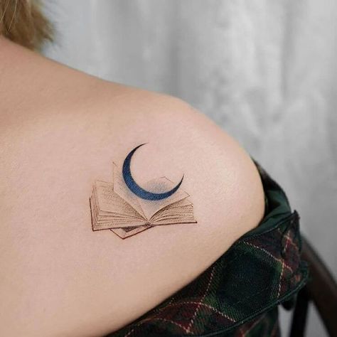 210+ Book Tattoo Designs For Literature Lovers (2023) - TattoosBoyGirl Book Tattoo Ideas For Women, Book Tattoo Ideas, Miniature Tattoos, Bookish Tattoos, Muster Tattoos, Tattoos For Lovers, Inspiration Tattoos, Tattoo Ideas For Women, Book Tattoo