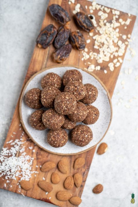 Leftover Almond Pulp Brownie Balls (Easy & Gluten-free) Oat Pulp, Brain Diet, Baked Goods Desserts, Chocolate Chip Protein Cookies, Almond Pulp Recipes, Brownie Balls, Pulp Recipes, Almond Cow, Low Carb Spaghetti