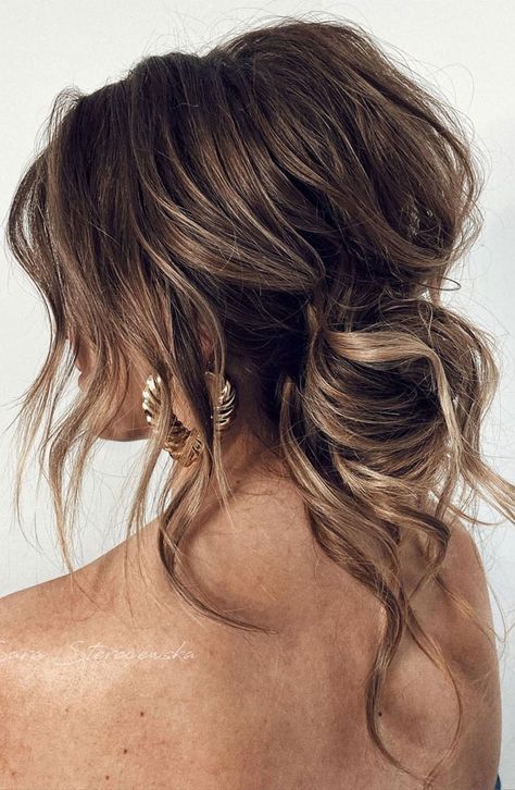 textured updo, messy updo, effortless updo, low updo, wedding hairstyles 2021, messy updos 2021 Messy Hair Look, Bridesmaid Hair Inspo, Bridemaids Hairstyles, Wedding Hair Up, Guest Hair, Bridesmaid Hair Makeup, Messy Updo, Wedding Guest Hairstyles, Wedding Hair Inspiration