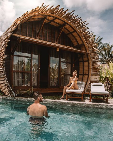 Did you know that the average bee will make only 1/12th of a teaspoon of honey in its lifetime? 🍯 . This was one of the most unique places we have ever stayed. Like seriously... How cool is this spot?! Bali is full of the most unique villas and hotels and we just can't get enough.😍 These adorable little rooms are built like traditional Balinese Bee Houses and the entire hotel is fulled with historic meaning. 🌸 . It's located just outside of the hustle bustle of crazy Ubud, nestled amongst the Small Cottage Designs, Image Zen, Quonset Hut Homes, Bee Houses, Ometepe, Lodge Design, Voyage Bali, Resort Architecture, Bamboo Architecture