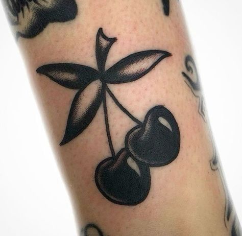 Small Tattoos Minimalist, Black Cherry Tattoo, Tattoo Designs Black And White, Tattoo Designs Watercolor, Small Traditional Tattoo, Traditional Butterfly Tattoo, Tattoo Designs Unique, Tattoos Floral, Tattoos Watercolor