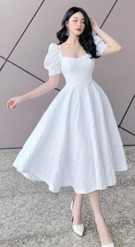 Simple Dresses For Teens, White Frocks For Women, Confirmation Dresses For Teens, Outfits Aesthetic Skirt, Skirt Outfits Indian, Outfits Black Women Spring, White Simple Dress, White Frocks, Skirt Outfits Black Women