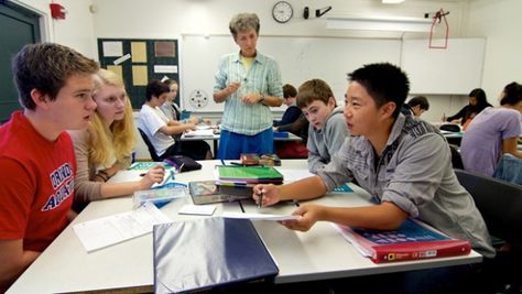 Encouraging students to reach out to each other to solve problems and share knowledge builds collaborative skills and leads to deeper learning at The College Preparatory School. Elementary Math Classroom, Math Groups, Cooking Classes For Kids, Learning Strategies, Cooperative Learning, Collaborative Learning, High School Math, Education Kindergarten, Student Success