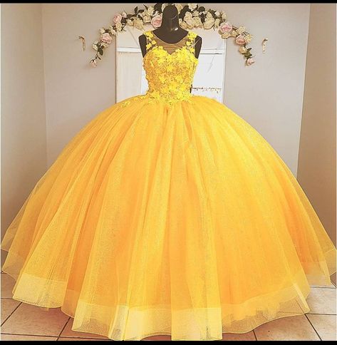 #xvaños #moda #quinceañera #tendencia #2022 #vestidos #glamur #fiesta #glitter Quinceanera Dresses Pink, Quinceanera Dress, Dresses Pink, Quinceanera Dresses, Fancy Dresses, Quinceanera, Sweet 16, Ball Gowns, Fashion Dresses