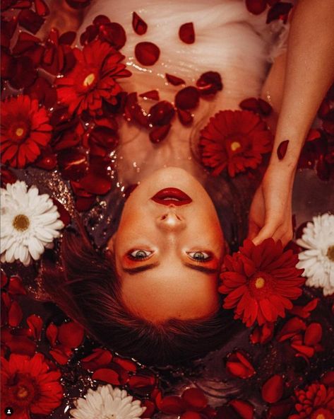 Rose Bath Photoshoot, Halloween Blood Bath Photoshoot, Shower Photoshoot Ideas, Vday Photoshoot, Bathtub Shoot, Bathroom Photoshoot, Bathtub Photoshoot, Valentine Shoot, Vday Shoot