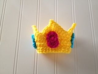 Princess Peach Crown by jkclaver.deviantart.com on @DeviantArt Crochet Princess Peach Crown, Princess Peach Crochet Pattern, Crochet Princess Peach, Croshet Hat, Princess Peach Crown, Shrink Charms, Mario Crochet, Random Crochet, Crochet Ear Warmers