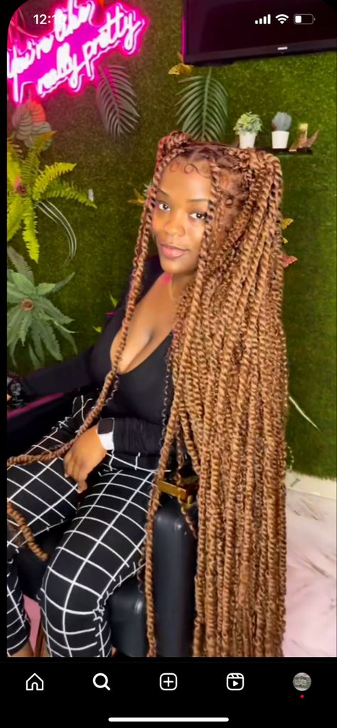 Long Ginger Passion Twist, Honey Blond Passion Twist, Boho Twist With Color, Honey Blonde Senegalese Twist, Honey Blonde Island Twist, Passion Twists Blonde, Ginger Island Twist, Blonde Island Twist, Honey Blonde Passion Twist