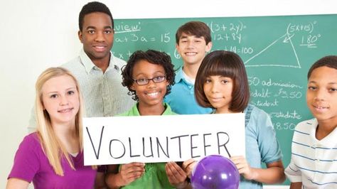 It's great that you have parents who want to help out, but what jobs can you give your classroom volunteers to make the most of their time and effort? Volunteer Ideas, Classroom Volunteer, Parent Volunteers, Parents Room, Parent Involvement, Classroom Setup, Low Tech, Beginning Of School, Fifth Grade