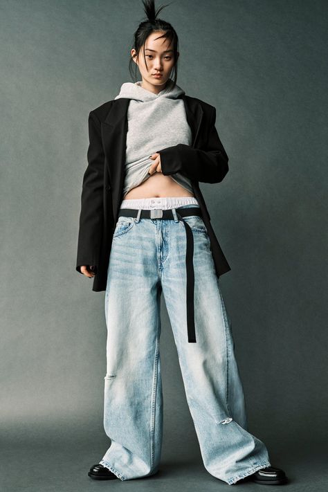 New Woman | ZARA United States Zara Wide Leg Jeans, Slouchy Jeans, Shirt Tucked In, Belted Blazer, Denim Maxi Skirt, Wide Jeans, Zara Jeans, Women Trends, Jeans Color