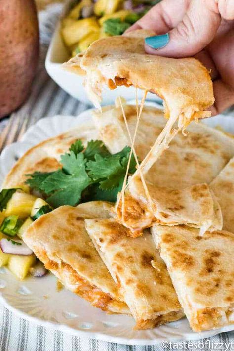 Salmon Quesadilla Recipes, Salmon Tortilla Wrap, Fish Quesadilla, Salmon Quesadilla, Sweet Spicy Salmon, Rice Salmon, Pescetarian Recipes, Oxtail Recipes, Salmon And Shrimp