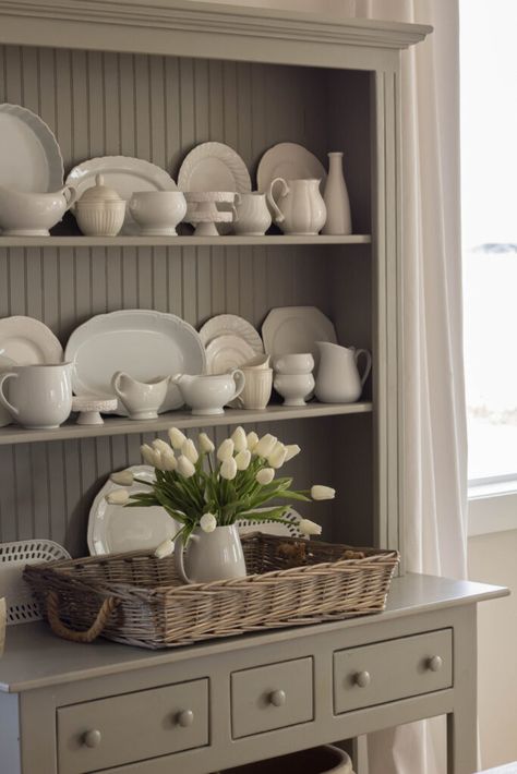 Early Spring Decorating Ideas, Minimal Spring Decor, Kitchen Hutch Decorating Ideas, Spring Decorating Ideas For The Home, Spring Home Decor Living Room, Minimal House Decor, Early Spring Decor, Dining Cupboard, Hutch Decorating Ideas