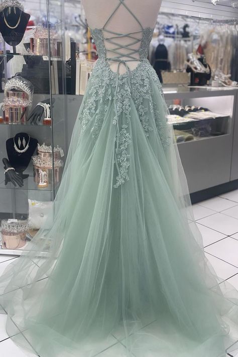 Sage Green Formal Dress, Grand Dresses, Sage Green Wedding Dress, Light Green Dress, Green Wedding Dresses, Prom Dress Inspo, Formal Prom Dresses Long, Green Formal Dresses, Junior Prom