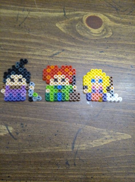 Happy Birthday Perler Bead Patterns, Mom Perler Beads, Encanto Perler Bead Patterns, Mothers Day Perler Beads, Sanderson Sisters Perler Beads, Bluey Pearl Beads, Melty Beads, Hama Beads Design, Diy Perler Bead Crafts