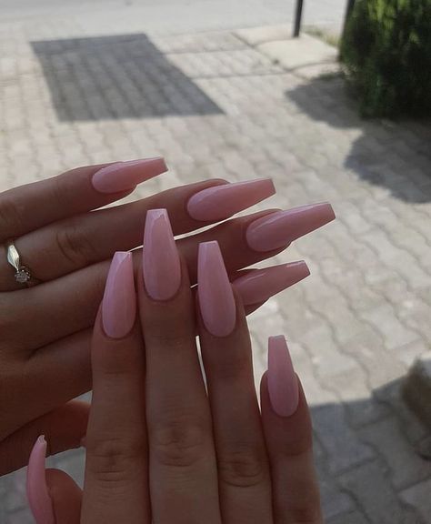 We Heart It - Nail Inspo Pictures: pink coffin nails Plain Acrylic Nails, Light Pink Acrylic Nails, Posh Nails, Light Pink Nails, Ballerina Nails, Nail Swag, Instagram Nails, Pink Acrylic Nails, Acrylic Nails Coffin