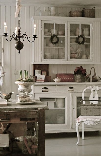 Farmhouse hutch makeover