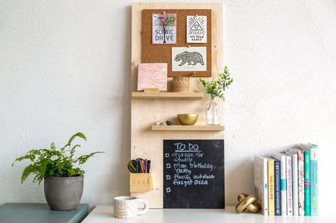 Storage solutions for a a small home office to create more space and make cleaning the office much easier Small Office Storage, Spice Organization Drawer, Small Wood Box, Wand Organizer, Tape Wall, Diy Hanging Shelves, Diy Space, Diy Wand, Triangle Wall