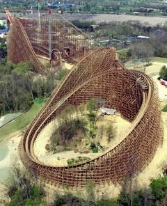 Scary Roller Coasters, Kings Island Amusement Park, Best Roller Coasters, Wooden Roller Coaster, Amusement Rides, Penn Station, Theme Parks Rides, Kings Island, Abandoned Amusement Parks