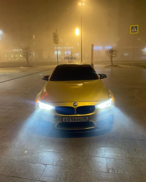 Bmw M4 F82, Google Pixel Wallpaper, Pixel Wallpaper, M4 F82, Car Pic, Apple Air, Expensive Gifts, Canvas Painting Designs, Future Cars