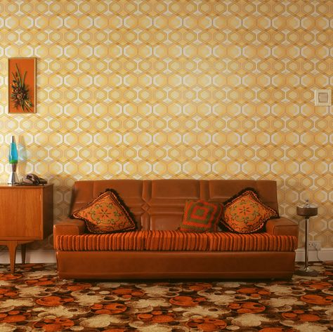 Psychedelic: '70s Decor Is Making a Major Comeback 1970s Living Room, 70s Room, 70s Interior, 1970s Decor, Retro Interior Design, 70s Home, 70s Decor, 1970s Style, 70s Home Decor