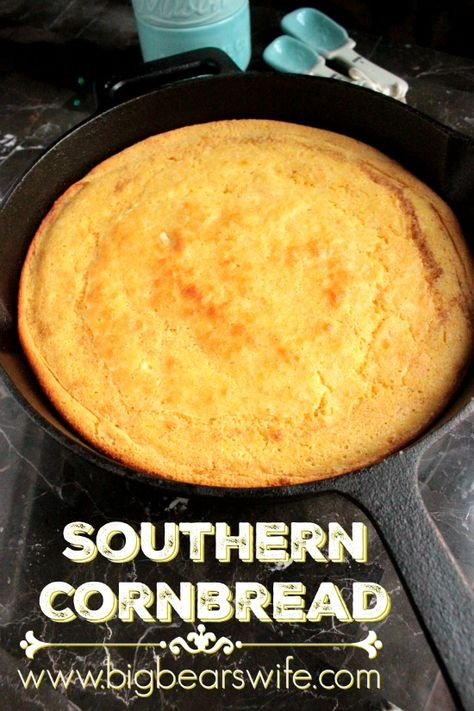 Cornbread Recipe From Scratch, Easy Southern Cornbread, White Cornbread, Old Fashioned Cornbread, Southern Cornbread Recipe, White Corn Meal, Southern Style Cornbread, Cornbread Dressing Southern, Buttermilk Cornbread