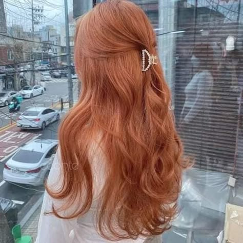 Rosette Orange Hair, Strawberry Orange Hair, Orange Beige Hair, Warm Ginger Hair, Strawberry Ginger Hair, Ginger Ponytail, Hair Color For Long Hair, Color For Long Hair, Light Orange Hair