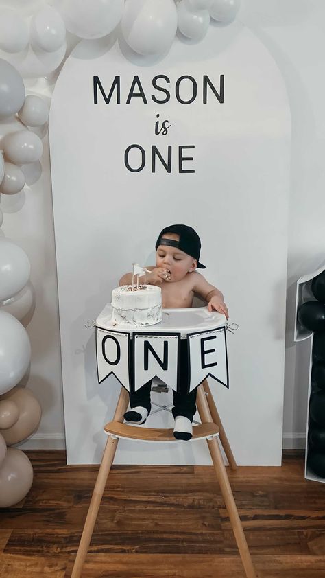 Modern One Year Old Birthday, Minimal One Year Birthday, First Kickback Birthday, First Birthday Black And White, One Rocks First Birthday Backdrop, Black And White First Birthday, Minimal One Year Photoshoot, 1st Birthday Party Decorations, Baby Art Projects