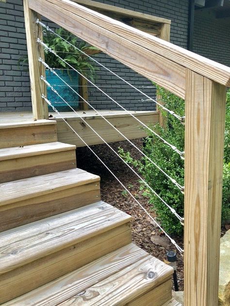 Fence Alternatives For Dogs, Diy Cable Railing, Cable Railing Diy, Cable Deck Railing, Reling Design, Deck Railing Diy, Deck Stair Railing, Diy Stair Railing, Cable Railing Deck