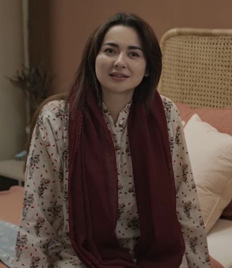 Hania Aamir Outfits, Hania Amir Casual Outfits, Hania Amir Pics For Dp, Hania Amir Dresses Suit, Hania Amir Dresses, Traditional Dressing, Hania Amir, Kameez Designs, Casual Indian Fashion